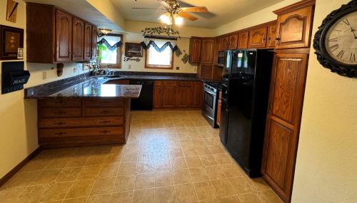 6043 Riv Trl Dr, Milwaukee WI exterior