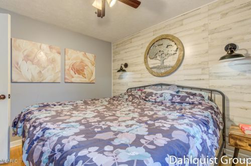 883 Post Rd, Meskegon MI 49441-4045 exterior