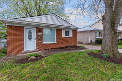 4191 Monroe St, Dearborn Heights MI  48125-2516 exterior