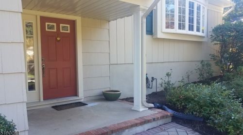 42 Stonewyck Dr, Chatham Township NJ  07928-1322 exterior