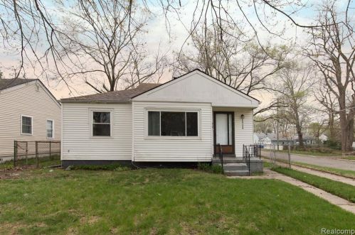 24135 Hopkins St, Dearborn Heights, MI 48125-1925