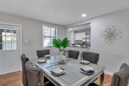 718 Riv Dr, Tampa FL 33617-7857 exterior