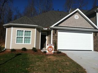 132 Chestnut Bend Dr, Greensboro, NC 27406-9818