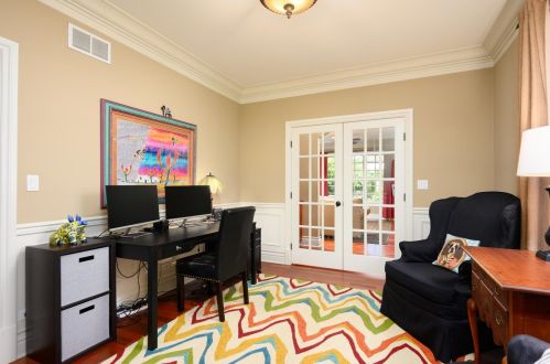 562 Linden Ave, Elmhurst IL 60126-4029 exterior