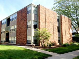 512 Stoughton St, Champaign IL  61820-4474 exterior