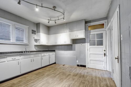 3245 64 Pl, Chicago IL 60638-5418 exterior