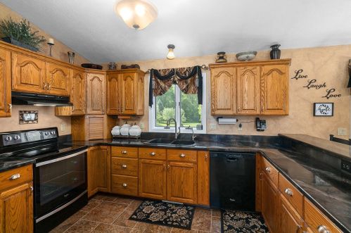 8415 Hidden Dr, Middlevle MI 49333-9186 exterior