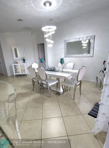 1807 Jamesport Dr, Fort Pierce FL 34953-4599 exterior