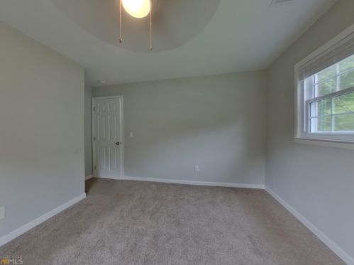 3823 Crosby Dr, Atlanta GA 30331-3432 exterior