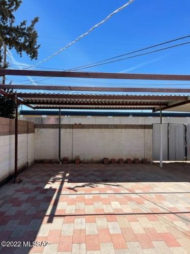 1122 Kentucky St, Tucson AZ 85714-3228 exterior