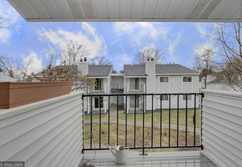 1713 Fulham St, Saint Paul MN 55113-5250 exterior