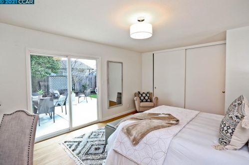 1869 Larkspur Ct, Concord CA 94519-1104 exterior