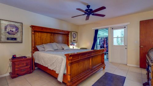 1738 Dominic Ave, Fort Pierce FL 34952-5815 exterior