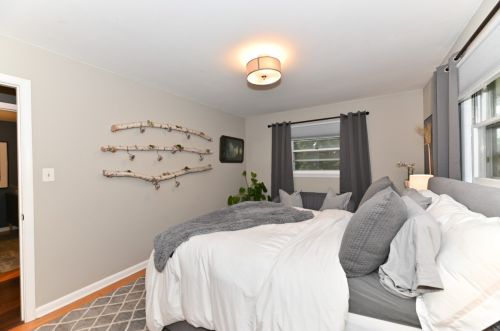 3700 Brook Pl, Milwaukee WI 53235-4206 exterior