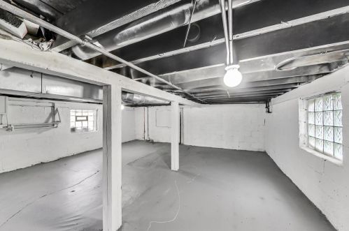 245 13 Ave, Broadview IL 60153-1407 exterior