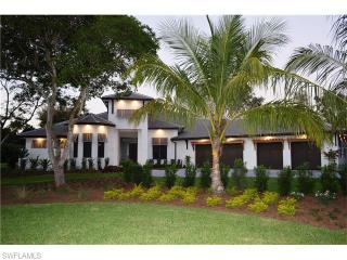 99 North St, Naples, FL 34108-2921