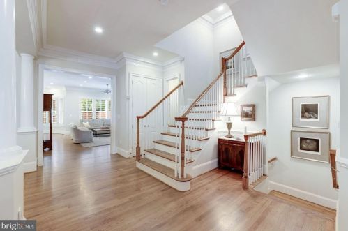 1442 Harvest Crossing Dr, Mc Lean, VA 22101-5650