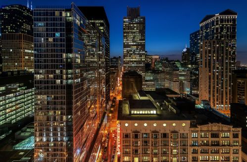 8 Randolph St, Chicago IL  60601-3622 exterior