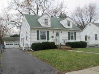 1022 Spruce St, Aurora, IL 60506-3748