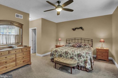 296 Friendly Dr, Hanover PA 17331 exterior