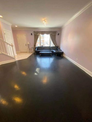 3811 Hermitage Ave, Chicago, IL 60613-2733