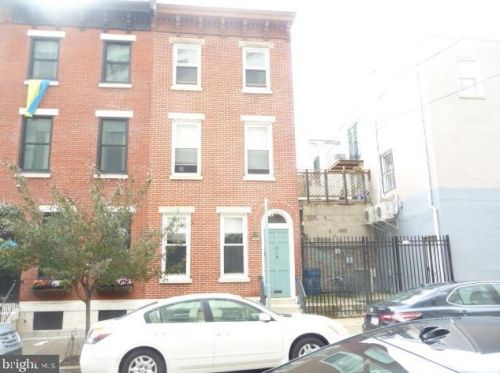 324 18 St, Philadelphia PA 19140-1014 exterior