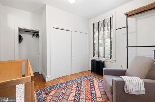 526 Girard Ave, Philadelphia PA 19130-1617 exterior