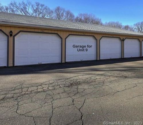 1400 Hartford Tpke, North Haven CT 06473-2166 exterior