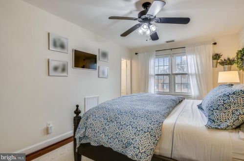 6316 Barrister Pl, Alexandria VA 22307-1214 exterior