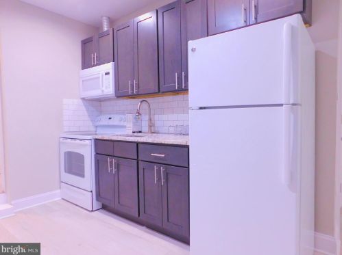 1904 2nd St, Philadelphia PA 19122-1939 exterior