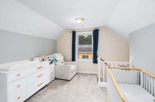 2327 Hillcrest Dr, Duluth MN 55811-3137 exterior