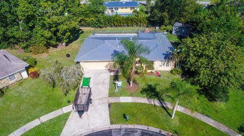 189 Ivanhoe Ct, Fort Pierce FL 34983-2052 exterior