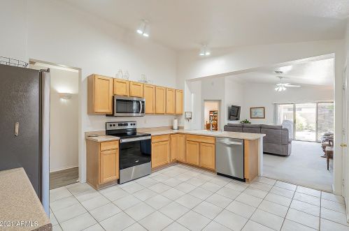 19819 34th Pl, Phoenix AZ  85050-7936 exterior