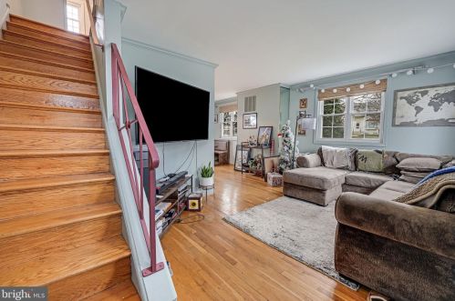 2213 Dearing St, Alexandria VA  22302-1802 exterior