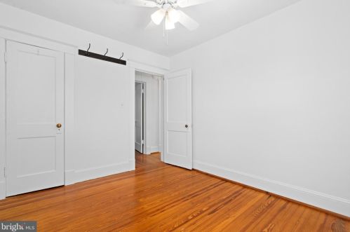 16 Masonic View Ave, Alexandria VA  22301-2204 exterior