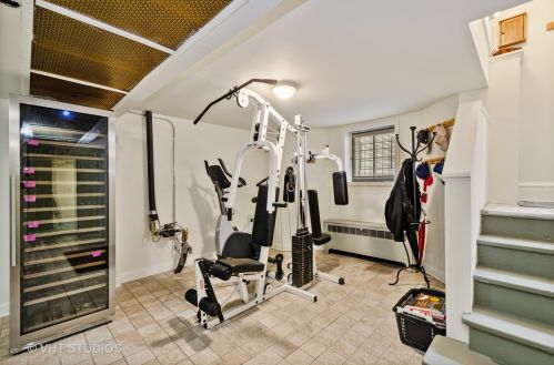 5321 Magnolia Ave, Chicago IL 60640-2205 exterior