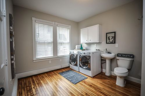 16 Livermore St, Wilton NH 03086-5502 exterior