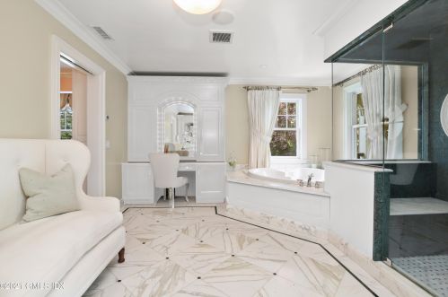 200 Byram Shr Rd, Greenwich CT 06830-6928 exterior