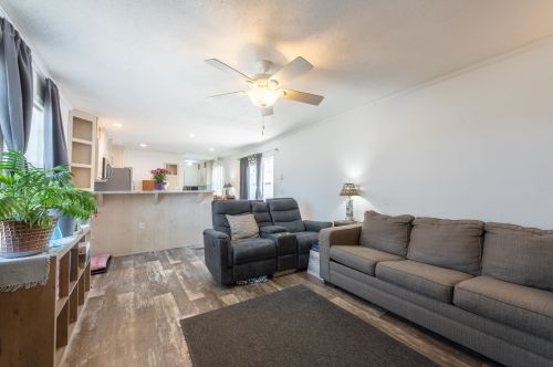 52 Longmeadow Dr, Concord NH 03301-3413 exterior