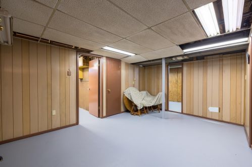 8236 Grantosa Dr, Milwaukee WI 53218-3628 exterior