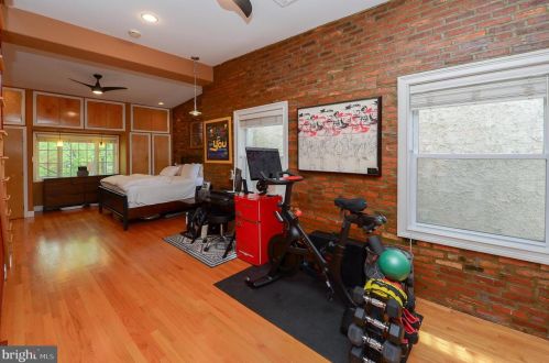 720 Marvine St, Philadelphia PA 19141-3417 exterior