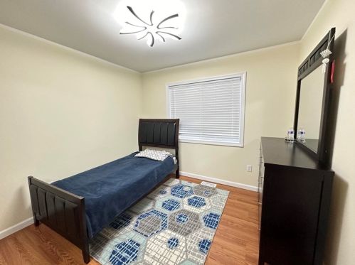 44 Day St, West Springfield MA  01089-3412 exterior