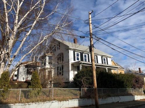 27 Phebe St, Woonsocket, RI 02895-1118