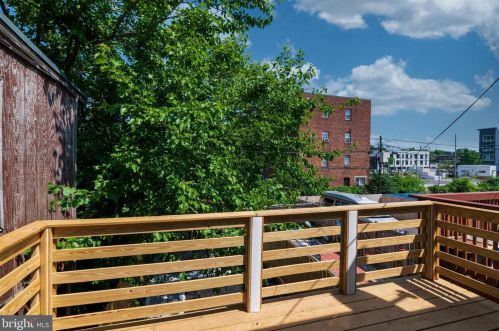 1233 16th St, Washington DC  20002-2501 exterior