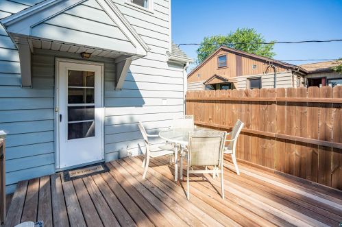 507 Ugstad Rd, Duluth MN 55810-1830 exterior