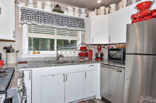 8609 Acorn Path, Bull Valley IL 60097-8872 exterior