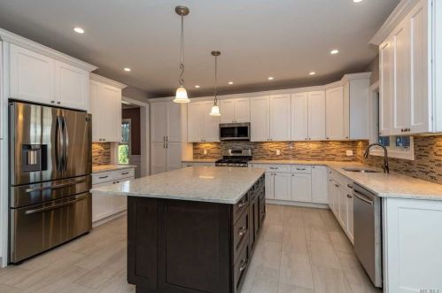 111 Woodlawn Ave, Valley Stream NY exterior