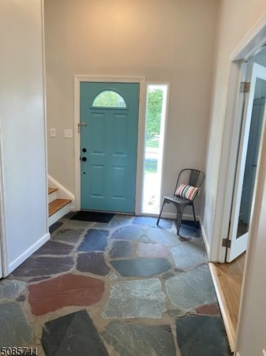 40 Craig Pl, Cranford, NJ 07016-2307