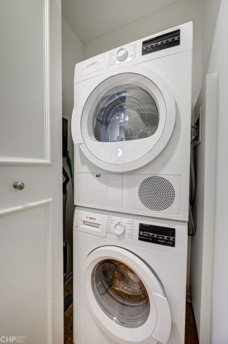 100 Walton Pl, Chicago IL exterior