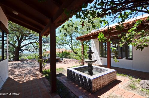 5837 Paseo Ventoso, Tucson AZ  85750-1131 exterior